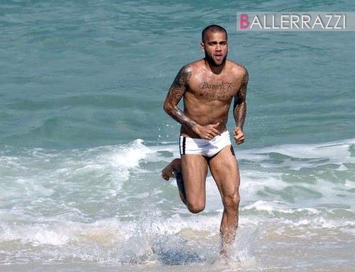 Dani Alves: Giờ là thời của Tito